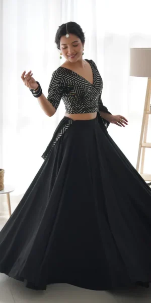 DESIGNER LEHENGA CHOLI