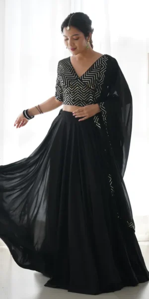 DESIGNER LEHENGA CHOLI